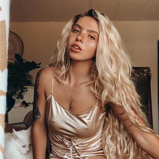 Shanin Blake - Energy Vampires Lyrics