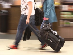 New Calgary airport drop-off fee for arriving taxis starting in January 2024