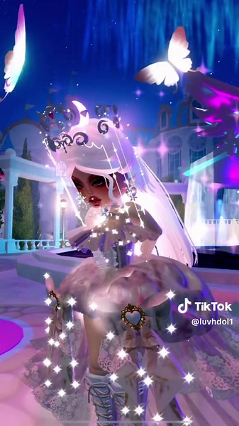 Halos I Dislike in Royale High: A Personal Opinion