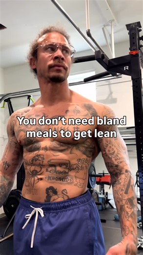 Neen Williams on Instagram: "Eating clean ≠ eating boring. If you can’t enjoy it, you won’t stick to it and sticking to it is what changes your body. 💪🏽🔥 Comment “LFG” and I’ll send you a free week of my program which includes nutritional guidance to help you reach your goals, whether that’s to lose weight or put on muscle💪🏽 #macrotracking #fitnessmotivation #realresults #foodthatfits #consistencyovermotivation"