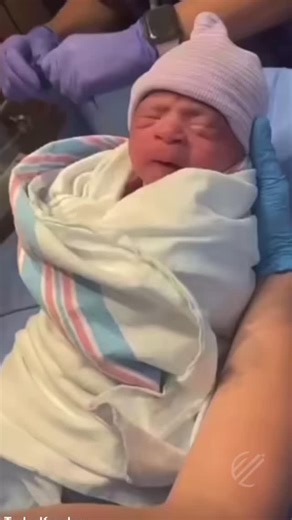 1.4K views · 6 comments | 路路路路路 . . . #busking #busker #guitarist #guitar #singersongwriter #meme #memes #music #musician #guitarplayer #guitars #fun #guitarsolo #babies #berlin | Sammer Salah | Facebook