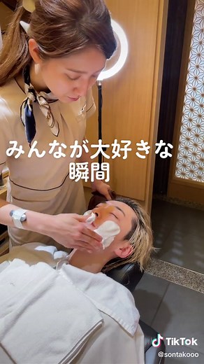 床屋美人：顔剃りの魅力と理容師の技術