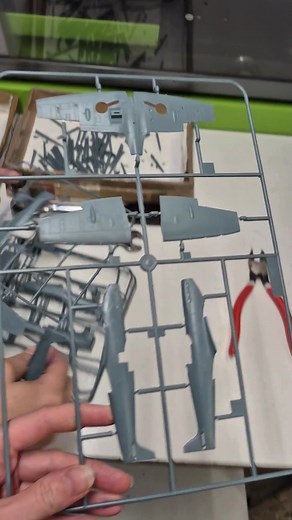 Test pressing in progress! We’re testing the molds for our upcoming Spitfire Mk.Vb early in 1/72 scale. Wings and fuselage are taking shape under the press! Every detail is carefully checked before full production begins. Zkušební lisování v plném proudu! Testujeme formy pro nadcházející Spitfire Mk.Vb early v měřítku 1/72. Křídla a trup se už tvarují pod lisem! Každý detail pečlivě kontrolujeme před zahájením sériové výroby. | Eduard Model Accessories