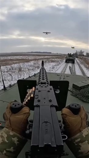 🇺🇦Ukrainian Soldier Vs Kamikaze Drone #navy #usaf #destroyer #aircraftcarrier #ciws #russia #ukraine