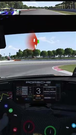 Dépassement en Porsche LMGT3 à Barcelone ! 🏎️🔥 | Le Mans Ultimate #Shorts