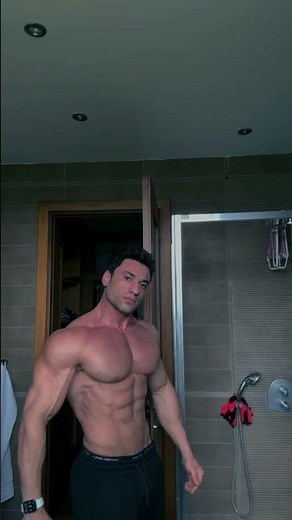 Güncel form 91kg Shredded Brothers Recoo! #posing #fitness #bodybuilding #abs #olympia