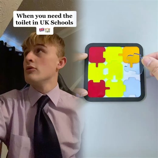 Needing the toilet in class 😴🇬🇧🏫