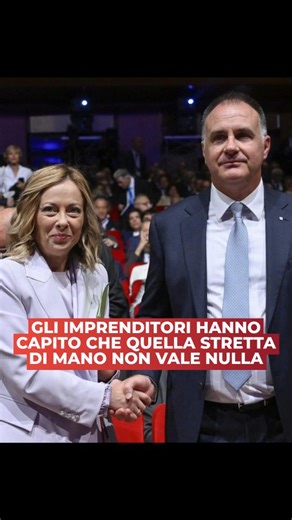 Sembrava una storia d’amore solida, quella tra Giorgia Meloni e il mondo delle imprese, e invece era “un calesse”. Lui, il capitalismo produttivo del Nord, con la sua concretezza da officina e le mani sporche di ferro e di export. Lei, la premier che parlava di “Italia che produce”, di “patrioti dell’economia reale”. Ora si guardano di traverso come due ex a cena con amici comuni. Il primo a rompere il silenzio è stato Giuseppe Riello, presidente di Confindustria Verona: “Ancora una volta, la ma