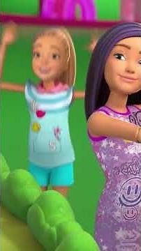 💫 (Mini) Barbie Parti Yapmayı Bilir! | Barbie Doll Adventures | Kısa | Barbie Türkiye
