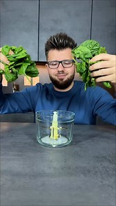Řekněte, není tohle combo nejlepší dárek na Vánoce? 🎁 Protože náš palačinkovač opravdu nekončí u klasických palačinek, zvládneš s ním všemožné wrapy, tortilly, prostě cokoli! 😇 A sprej na olej? Ten vystihuje slovo jedinečnost. 😊 neexistuje lepší na trhu a hlavně - ve finále tím vzhledem k cenám olejů ve spreji opravdu hooodně ušetříš ❤️ Osobně ti ručím za to, že tento sprej ti vydrží 😇 kvalita je prostě jinde! Na lepsikuchyn.cz nakupuj s kódem VANOCE5, dostaneš 5% slevu a dopravu ZDARMA! 🤯 