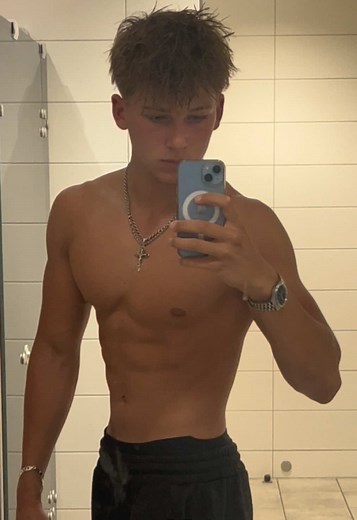 14-Year-Old Bodybuilder Training for Muscle Growth