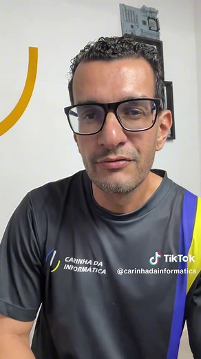 Aprenda em minutos a deixar o mouse mais consistente: desative “Aprimorar precisão do ponteiro” em Opções adicionais do mouse, ajuste a velocidade do cursor e garanta que nenhum software do fabricante (Logitech G Hub, Razer Synapse etc.) esteja reativando aceleração. Dicas extras: use DPI coerente com sua tarefa (ex.: 800–1600 para trabalho, 400–800 para FPS), mantenha o ponteiro em 6/11 para 1:1, configure polling rate em 500–1000 Hz (se compatível) e cuide do mousepad/sensor para rastreio limp