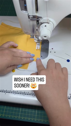 You know that moment when you’re sewing a box corner and the seams just… won’t line up? 😅 I found this little hack online and had to share it! Seams finally look perfect. Who else has struggled with this? #SewingTip #BoxedCorners | Allsewpetite