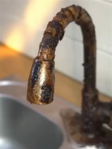 Why Does Grease Stick So Well? Watch This Clean-Up #GreaseCare #KitchenTok #UKHomes #CleaningTips