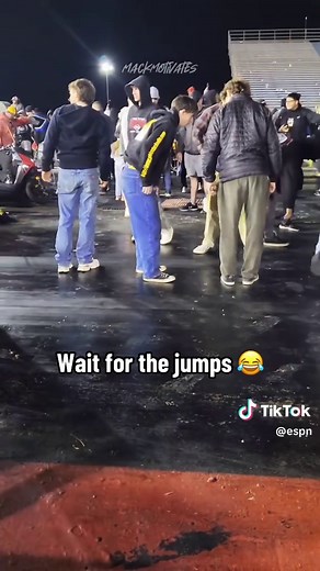 The sound effects 😂 (via @Mackmotivates) #track #sticky #funny | track