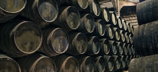 Standard Dimensions of a Whiskey and Wine Barrel | DoItYourself.com