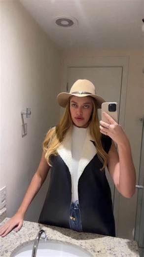 Julia Lopez on Instagram: "Aprender inglês só precisa de uma pitada de ALABAMA 🤠 #alabama #accent #sotaque #ingles #inglesfluente #inglesonline #drama #meme #engraçado #video #netflix #actress #teacher"