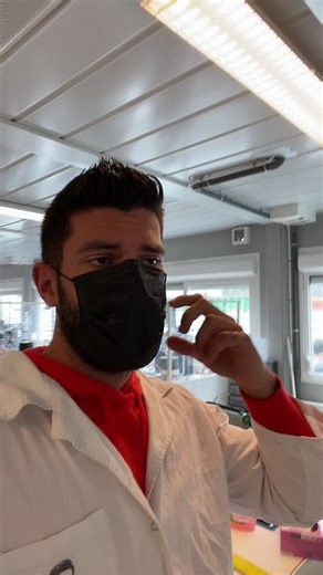 Understanding Chemistry Concepts with Visual Aids