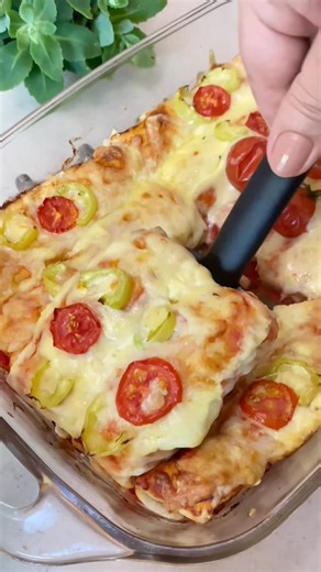Lavash rolls with juicy chicken and vegetables! #shortvideo