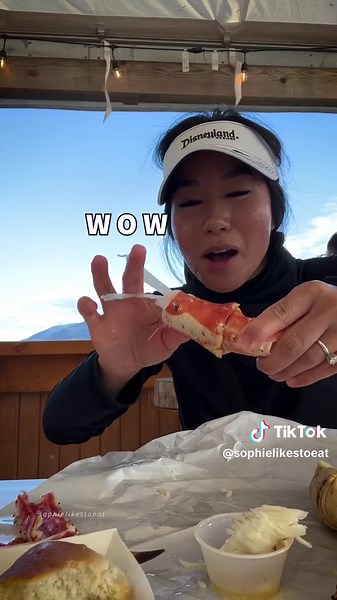 Red King Crab - Genuine Food Review at Tracy's King Crab Shack in Juneau, Alaska