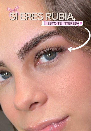 Ser rubia NO significa que tengas que usar pestañas negras. 🤎 Para ella elegí fibras U Brown de Beauty Lash y mira cómo cambia TODO: una mirada más suave, elegante y en armonía con sus facciones, pero sin perder definición. ✨ Porque no se trata solo de ponerte pestañas… se trata de elegir las que realmente te favorecen. Y si eres lashista y quieres trabajar este tipo de resultados: U Brown de Beauty Lash 🤎 Código DREAM10 para un 10% OFF en tu próxima compra. ¿Black o Brown? 👀