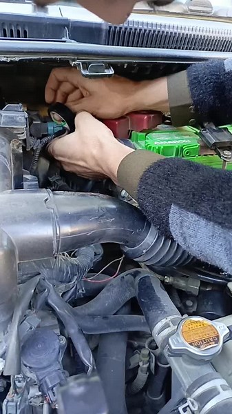 Stop Air Leaking in Toyota: Step-by-Step Guide