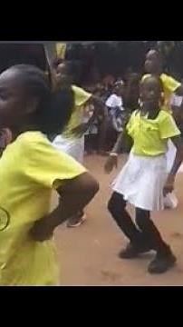 Unforgettable Graduation Dance Show by the Best Dance Crew💃🎉