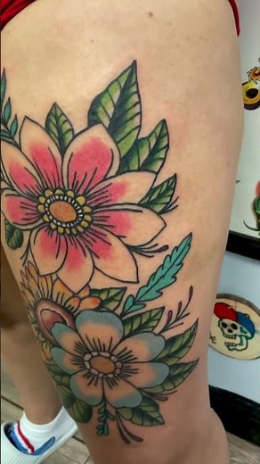 Rad floral thigh color tattoo - port ewen, New York