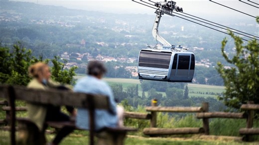 VIDÉO - Téléphérique urbain en France : le transport en commun de demain ?