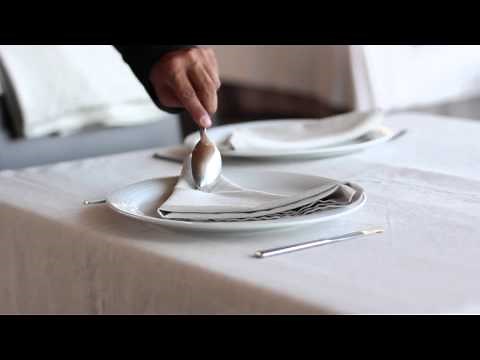 ¿Cómo montar una mesa en restaurante?