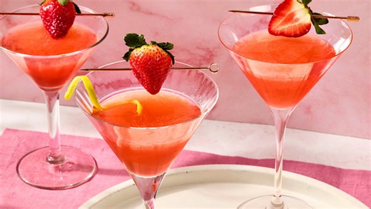 How to Make a Strawberry Jam Jar Martini