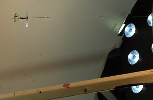 Une abeille-robot solaire