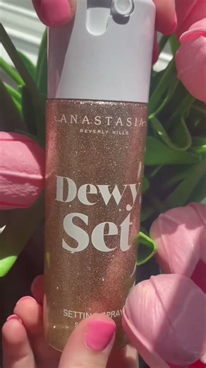 The best dewy setting spray that actually lasts! #makeup #settingspray