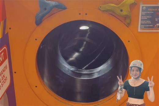 Candy Wong on Instagram: "嘈音慎入‼️‼️ 最尾去玩adventure 有種攞苦黎辛嘅感覺 鎮店長滑梯挑戰。。。失敗 好驚 一刀原剪全片為大家送上 發現自己都可以好長氣 為慶祝逃出「新」天 ！！！ 邀請咗我個friend 去為每張相添上生動的圖畫 大家睇唔睇得明？😛"