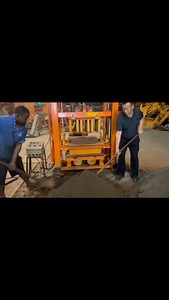 Turn your block business dreams into reality with the QTJ4-40 Block Moulding Machine! 💪🏽💥 Strong, reliable, and easy to operate — this semi-automatic machine delivers high-quality blocks with low investment. Perfect for startups and growing businesses! 🌍 Durable | 💼 Affordable | 🚀 High Performance Start building success today! 🧱✨ #ShengyaMachinery #BlockMouldingMachine #ConcreteBlockMachine #BlockMakingMachine #BrickMakingMachine #InterlockingBlocks #HydraulicBlockMachine #CementBlockMach