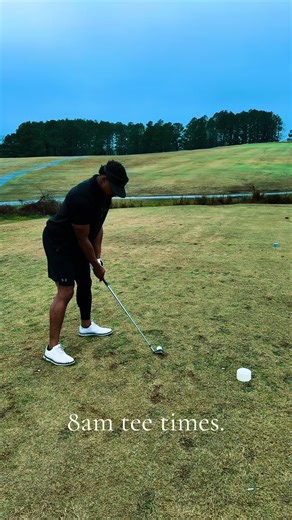 Exploring College Golf Life and Tee Times