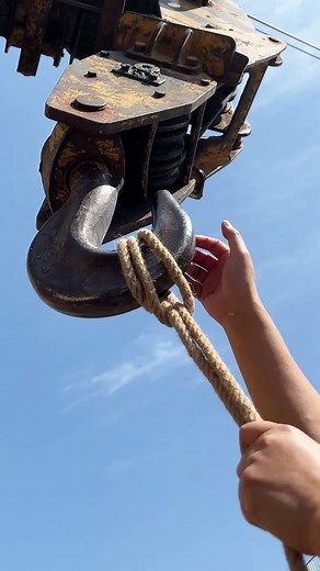 12K views · 38 reactions | The Simplest Knot in 2 SECONDS!甆 #knot #rope #ropetutorial #knottying #knottutorial #fyp #trick #foryoupage #tent #usa #reels #diy | Knot Tricks | Facebook