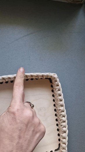 145K views · 1.3K reactions | 殺Szögletes élek kialakítása殺 További horgolós tippek és videók: www.barmitarto.hu #bármitartó #horgolás #pólófonal #zsinórfonal #nekünkbeváltb | Bármitartó | Facebook