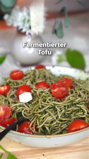 Wildes Bärlauch Pesto mit Sprossen Spaghetti