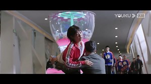 12K views · 207 reactions | She kissed a handsome alien by accident! #StarcrossedLovers #蕨草少女的白日梦 #cdrama #YOUKU #优酷 | 优酷宠爱剧场 Youku Romance | Facebook