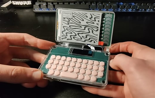 This DIY PDA has an E Ink display, ESP32 processor, and a thumb keyboard - Liliputing