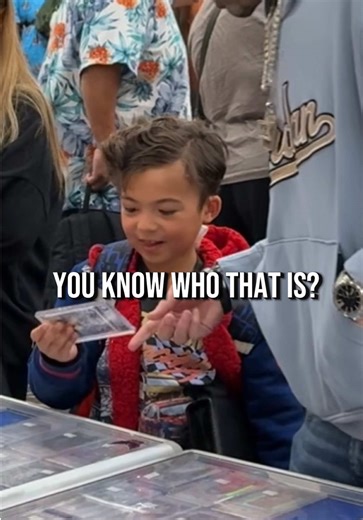 THIS IS THE HOBBY 🙌🏽 At least at our table… with @breakingblonde624 at the @genesiscardshow in Las Vegas, Nv. . My Thoughts: This now happens several times during every show and it’s pretty amazing. I always try to give the cards to kids next in line, so the people giving away their cards have a chance to see their faces when I give it to them. Absolutely love this hobby… . Powered by @ultraprointl and @arenaclub . #sportscards