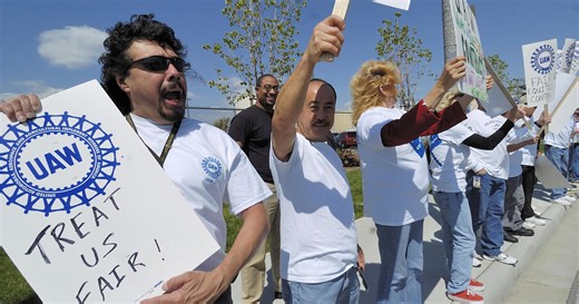UAW and automakers resume bargaining talks