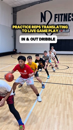 Chaz Samuel on Instagram: "One of my favorite moves —> In & Out Dribble  Stay Locked In #NDO"