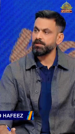 🗣️ Zainab Abbas: Question about Saim Ayub's bowling utilization 🗣️ Mohammad Hafeez: Sometimes captains get confused during pressure moments when they have too many bowling choices. #T20WorldCup #GameOnHai #FeelTheThrill #PTVSports | PTV Sports Official