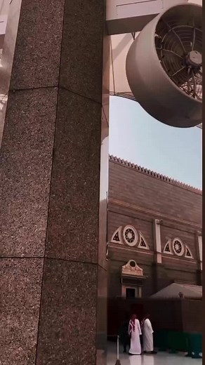 Exploring Stunning Islamic Architecture in Detail