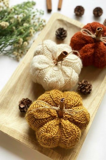 Easy Cable Knit Pumpkin Pattern (Knitted Pumpkins)
