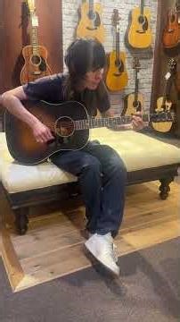 Trying out a new 1942 Gibson J-45 Banner