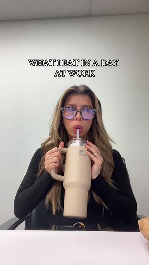 Full Day of Eats at Work | Office Lunch Ideas