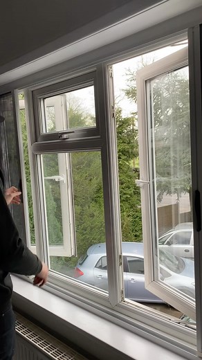 35K views · 449 reactions | Blind screens are the perfect combination giving you an element of privacy in the day with the fly screen and the option of a thermal blackout blind for the evening. All on one track. #blindscreen #dayandnight #blinds #thermal #flyscreen #blackoutblinds #blackoutshades #instahome | Blind screen | Facebook